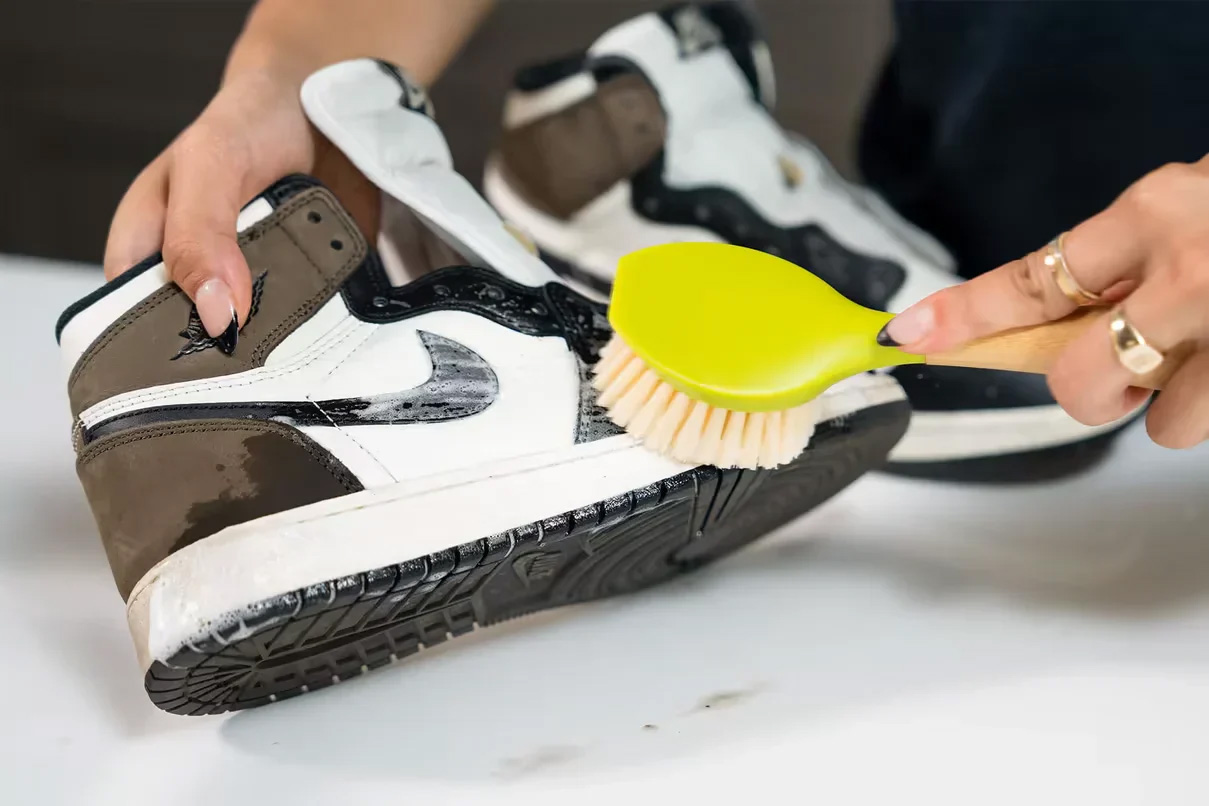 Wie pflege ich meine Sneaker richtig?